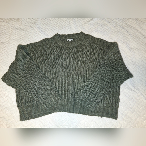 American Eagle Outfitters Sweaters - American Eagle Crewneck Chunky Sweater